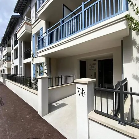 New Apt Behind Train Station *