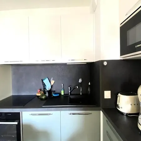 New Apt Behind Train Station
